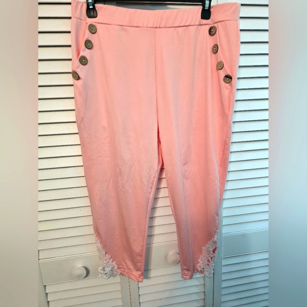 Dressfo Capri Pants